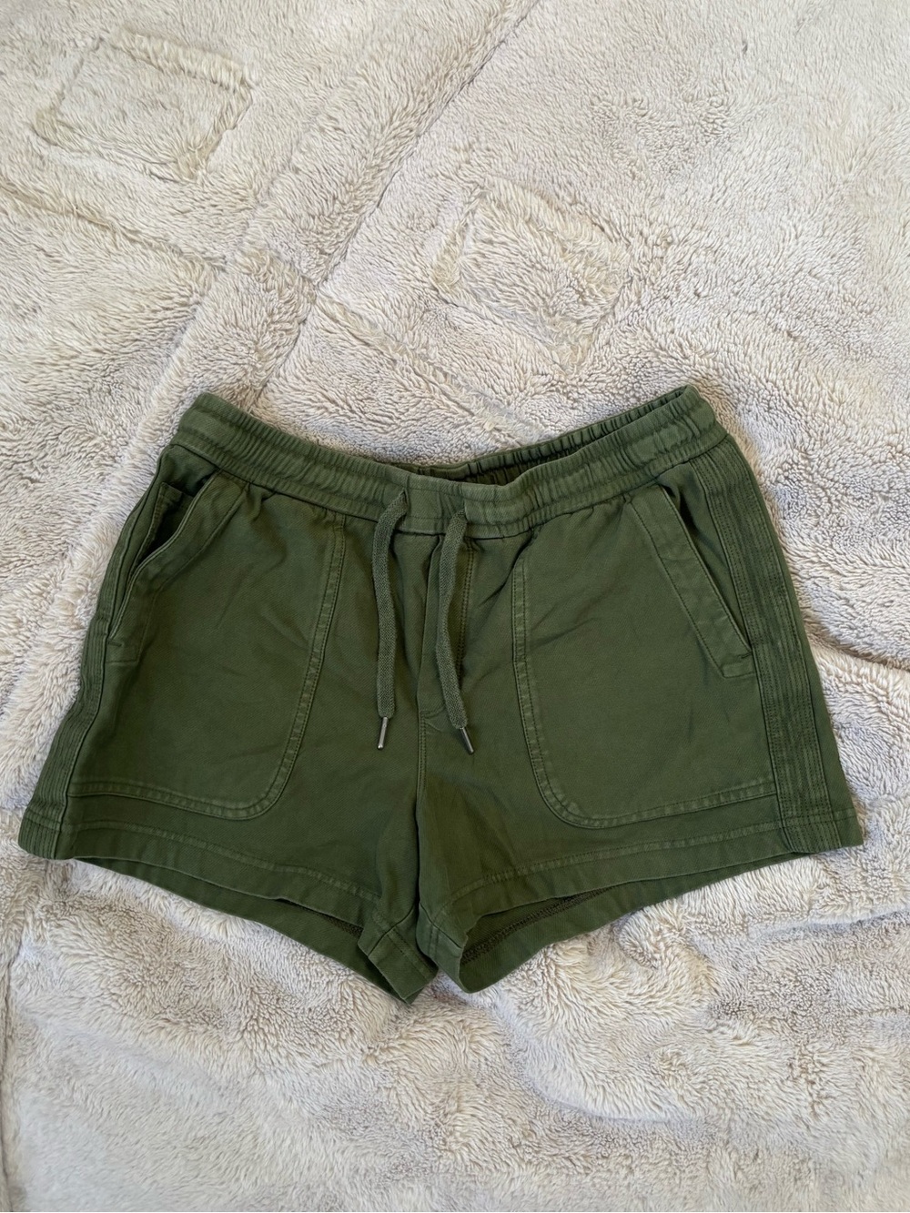 ATHLETA Women’s Cotton 3” Inseam Green Shorts Size Medium